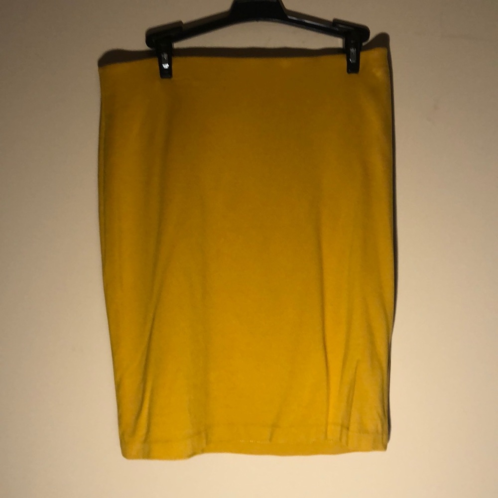 Pencil skirt; Color:  Mustard; Size: 10; Never worn